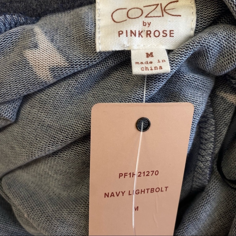 Girl Cozie by Pink Rose Hoodie Sweater Navy Light Bolt  Design Sz M - Picture 10 of 14